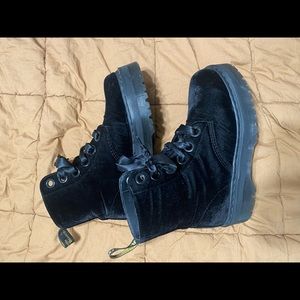 Dr martens Molly platform. Velvet womens size 11